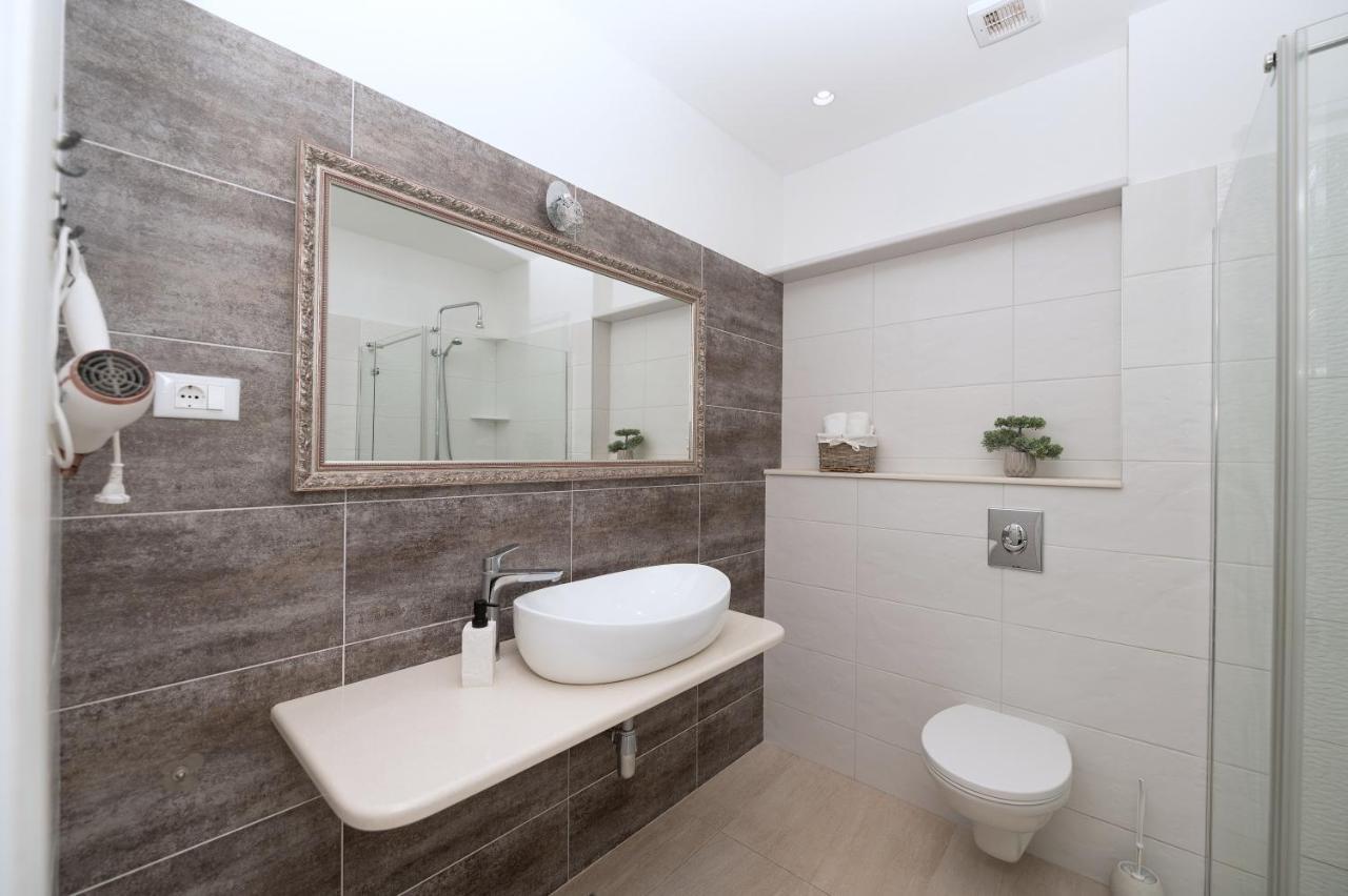 Apartments Talija 德朗西斯 外观 照片