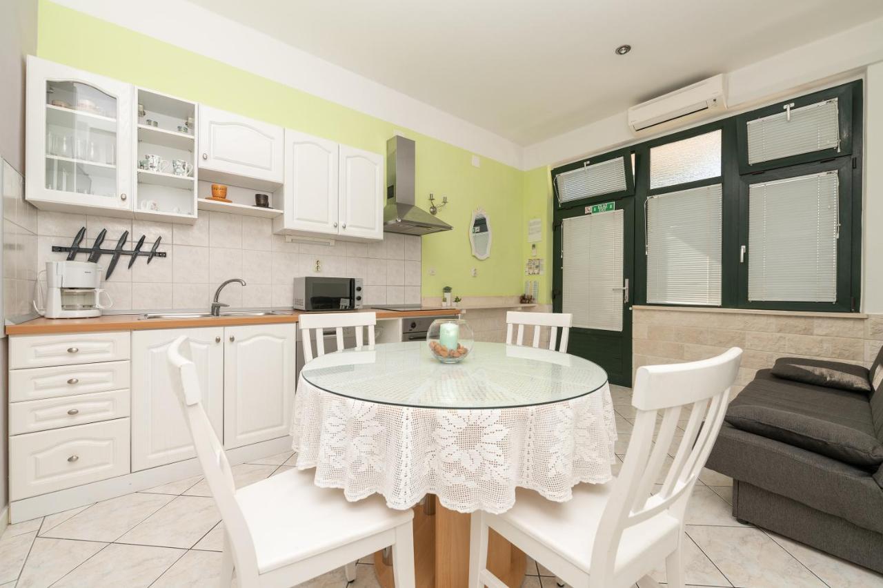 Apartments Talija 德朗西斯 外观 照片