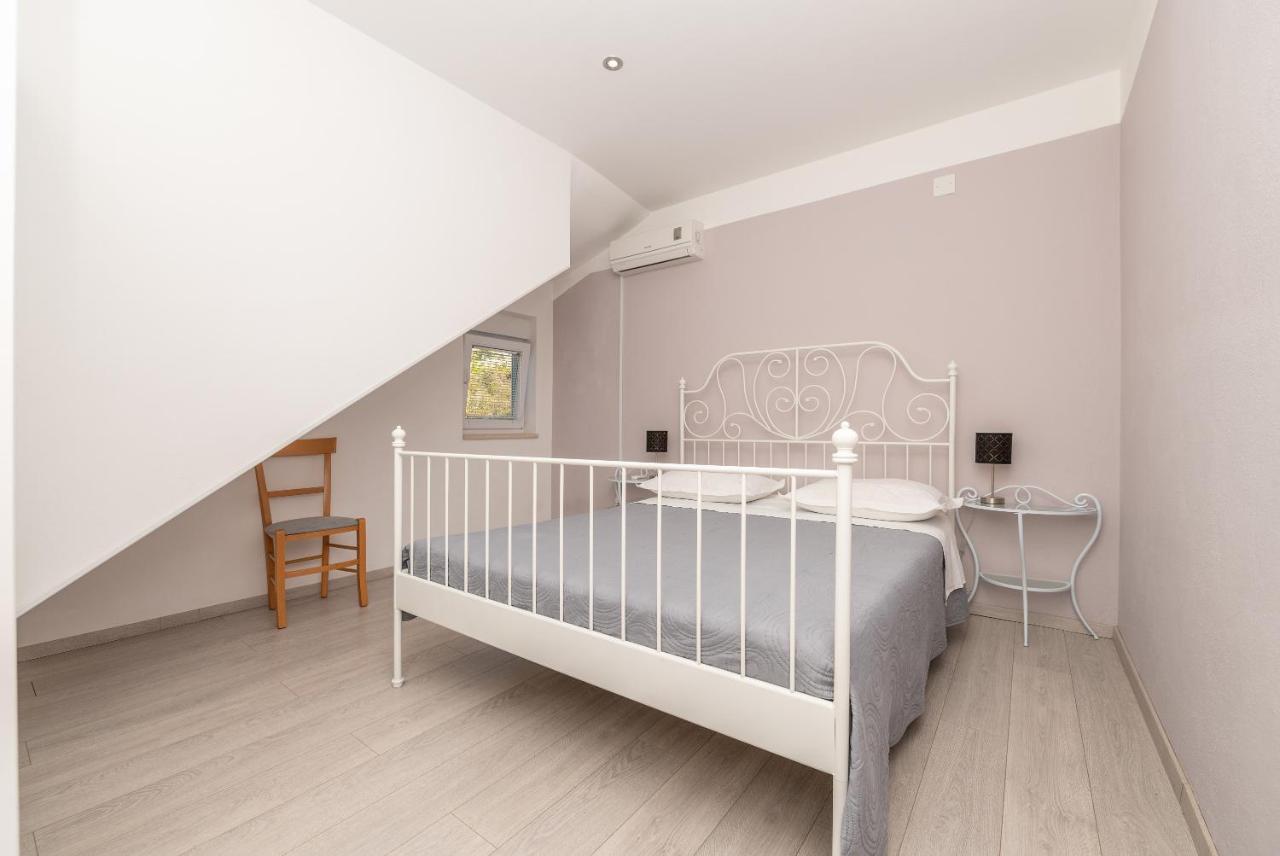 Apartments Talija 德朗西斯 外观 照片