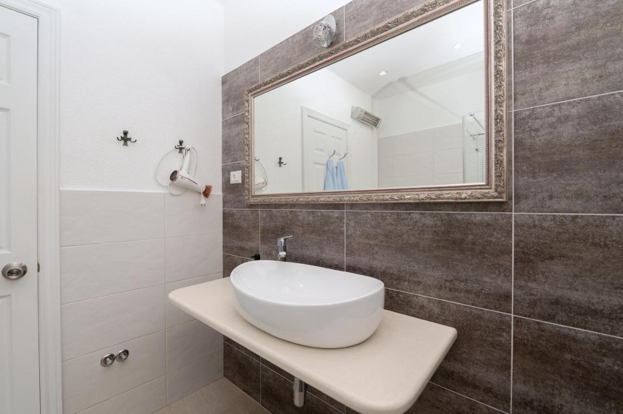 Apartments Talija 德朗西斯 外观 照片